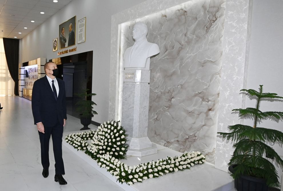 President Ilham Aliyev views new building of AZERTAC (PHOTO/VIDEO)