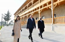 Президент Ильхам Алиев и Первая леди Мехрибан Алиева ознакомились с условиями, созданными в парке Низами Гянджеви после реконструкции (ФОТО/ВИДЕО)