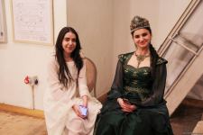 Пять дверей в прошлое с Низами… Блестящая премьера во Дворце Гейдара Алиева (ВИДЕО, ФОТО)