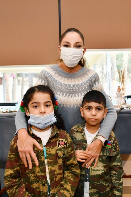 First Vice-President Mehriban Aliyeva viewed conditions created at Autism Center constructed by Heydar Aliyev Foundation (PHOTO/VIDEO)