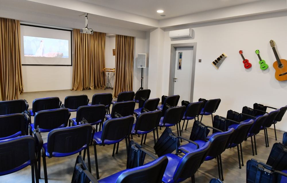 First Vice-President Mehriban Aliyeva viewed conditions created at Autism Center constructed by Heydar Aliyev Foundation (PHOTO/VIDEO)