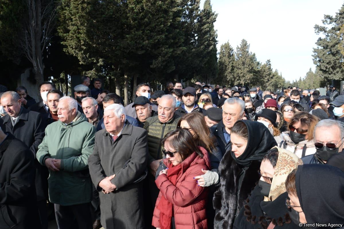 В Баку прошла церемония прощания с выдающимся общественным деятелем Рамизом Абуталыбовым (ФОТО)
