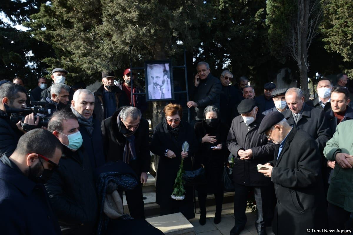 В Баку прошла церемония прощания с выдающимся общественным деятелем Рамизом Абуталыбовым (ФОТО)