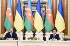 Президент Ильхам Алиев и Президент Володимир Зеленский выступили с заявлениями для печати (ФОТО/ВИДЕО)