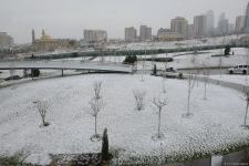 Фоторепортаж из заснеженного Баку