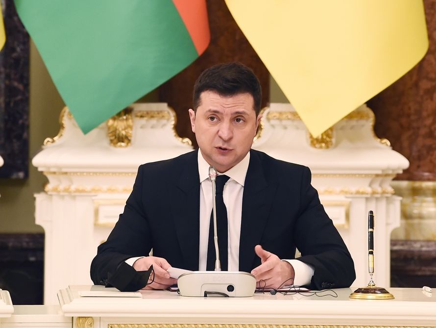 Президент Ильхам Алиев и Президент Володимир Зеленский выступили с заявлениями для печати (ФОТО/ВИДЕО)