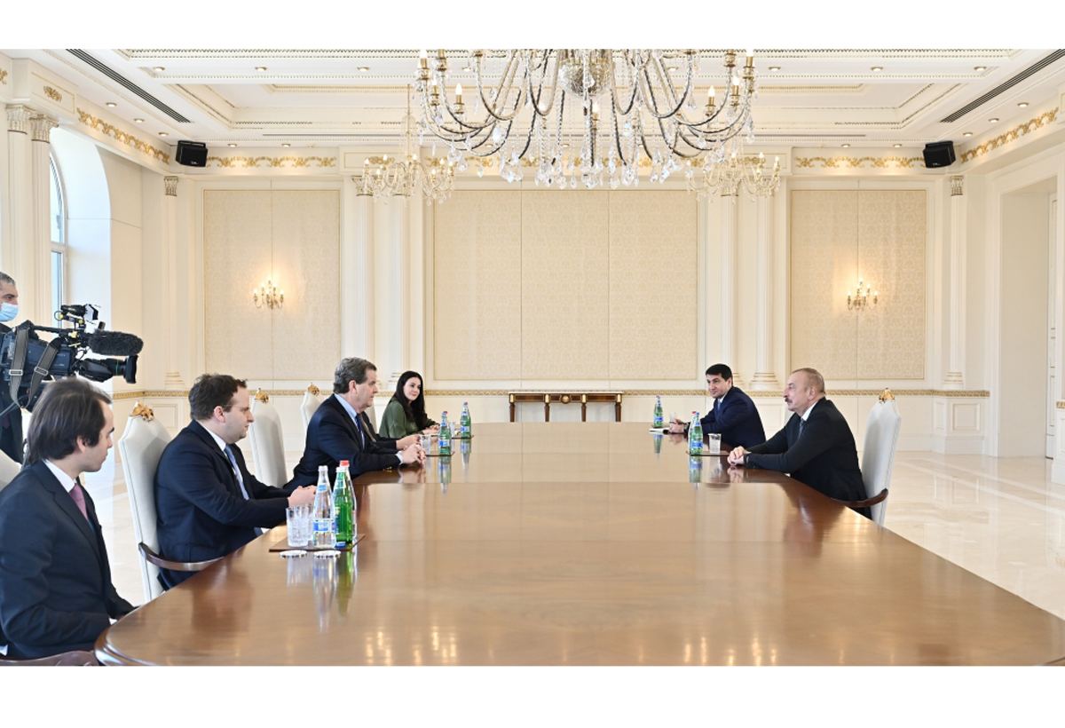 Президент Ильхам Алиев принял делегацию во главе с исполнительным директором Американского еврейского комитета (ФОТО)