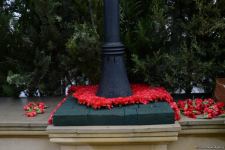 На территории Аллеи шехидов в Баку проводятся работы по благоустройству (ФОТО)