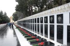 На территории Аллеи шехидов в Баку проводятся работы по благоустройству (ФОТО)