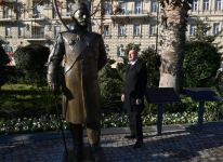 Президент Ильхам Алиев принял участие в открытии памятника меценату Гаджи Зейналабдину Тагиеву в Баку (ФОТО/ВИДЕО)