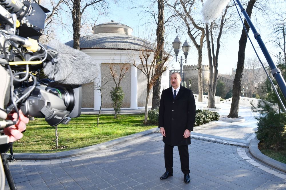 Президент Ильхам Алиев принял участие в открытии памятника меценату Гаджи Зейналабдину Тагиеву в Баку (ФОТО/ВИДЕО)