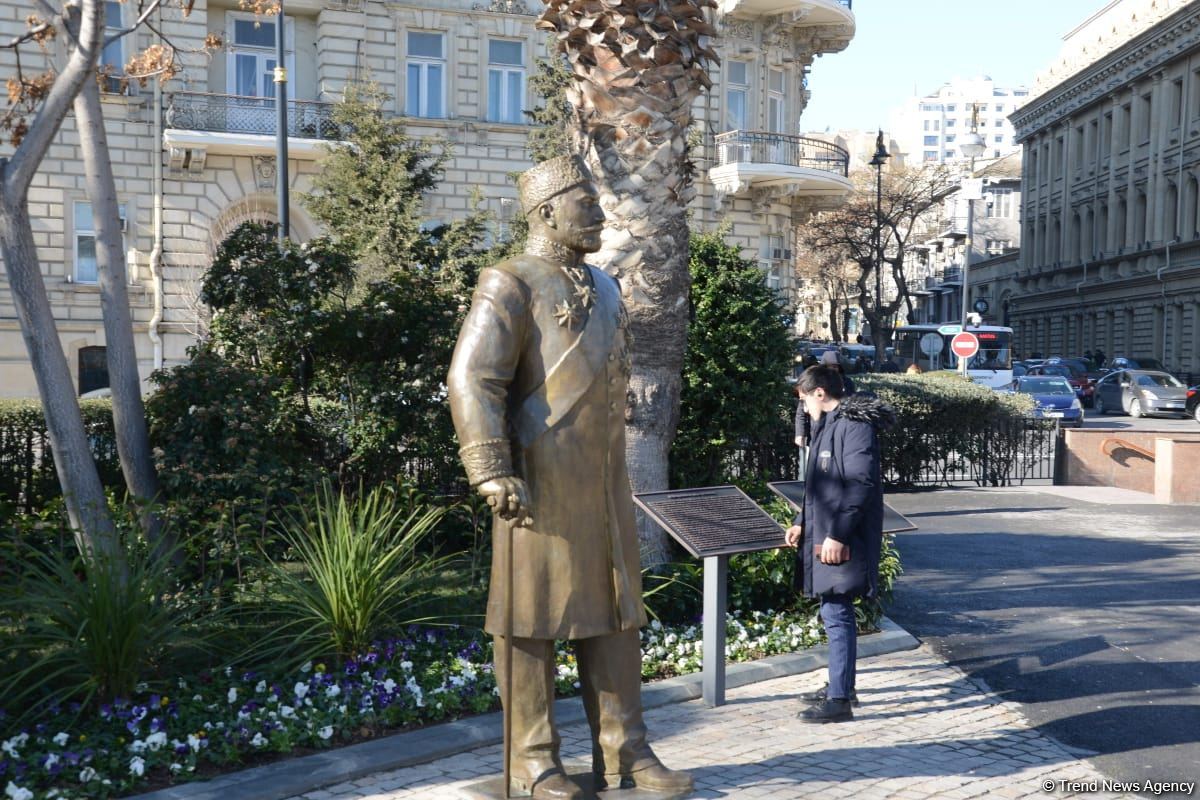 Жители Баку поблагодарили Президента Ильхама Алиева за высокую оценку деятельности Гаджи Зейналабдина Тагиева (ФОТО/ВИДЕО)