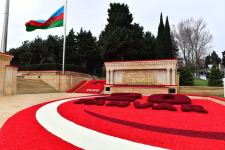 Президент Ильхам Алиев и Первая леди Мехрибан Алиева посетили Шехидляр хиябаны в связи с 32-й годовщиной трагедии 20 Января (ФОТО/ВИДЕО)