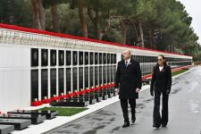 Президент Ильхам Алиев и Первая леди Мехрибан Алиева посетили Шехидляр хиябаны в связи с 32-й годовщиной трагедии 20 Января (ФОТО/ВИДЕО)