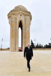 Президент Ильхам Алиев и Первая леди Мехрибан Алиева посетили Шехидляр хиябаны в связи с 32-й годовщиной трагедии 20 Января (ФОТО/ВИДЕО)
