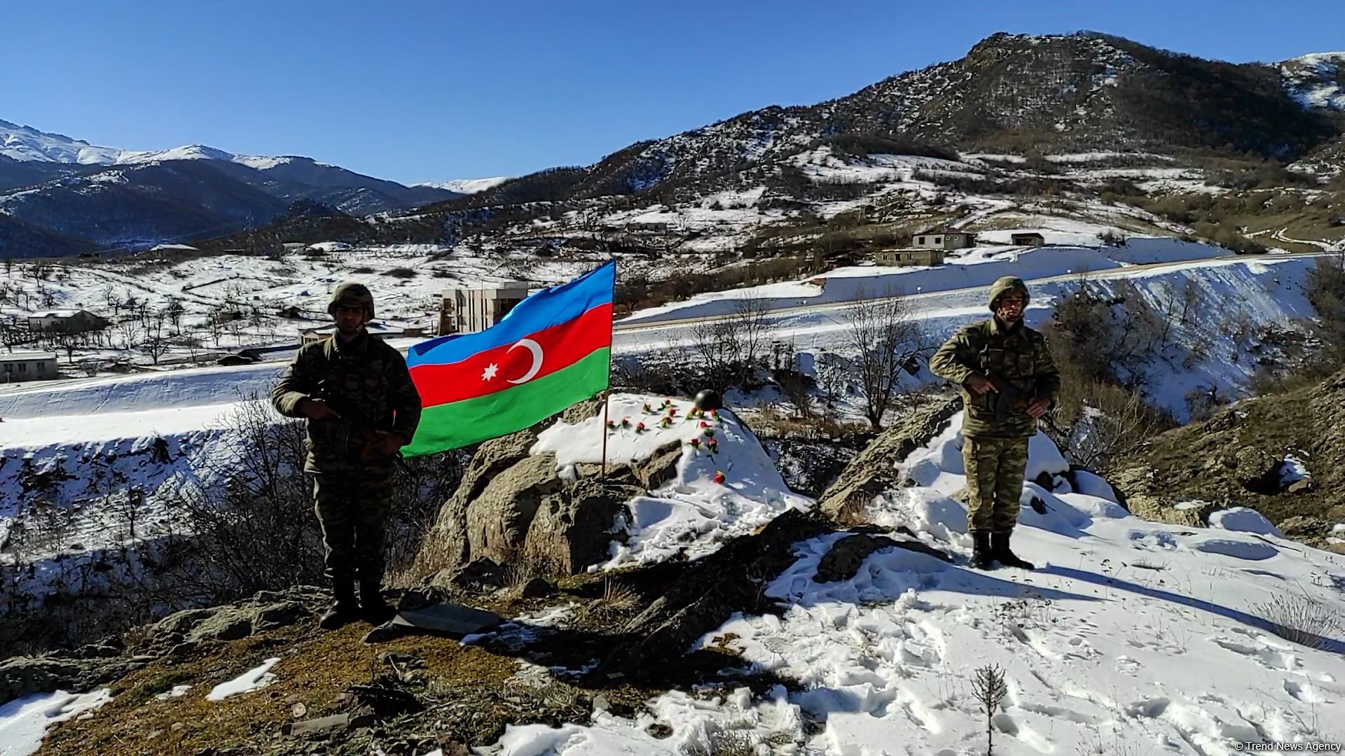Азербайджанские военнослужащие почтили память шехидов в селе Дашалты - репортаж Trend TV (ФОТО/ВИДЕО)