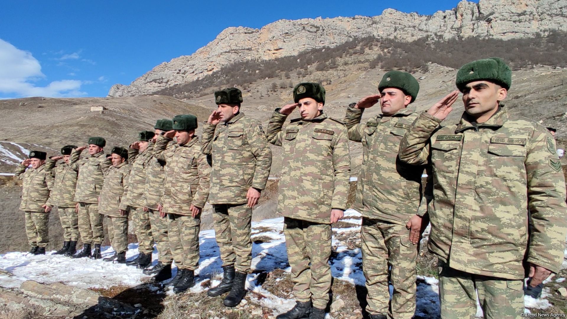 Азербайджанские военнослужащие почтили память шехидов в селе Дашалты - репортаж Trend TV (ФОТО/ВИДЕО)