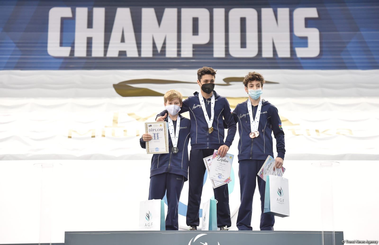 Определились победители Первенства Азербайджана и Чемпионата Баку по прыжкам на батуте и акробатической дорожке – церемония награждения (ФОТО)