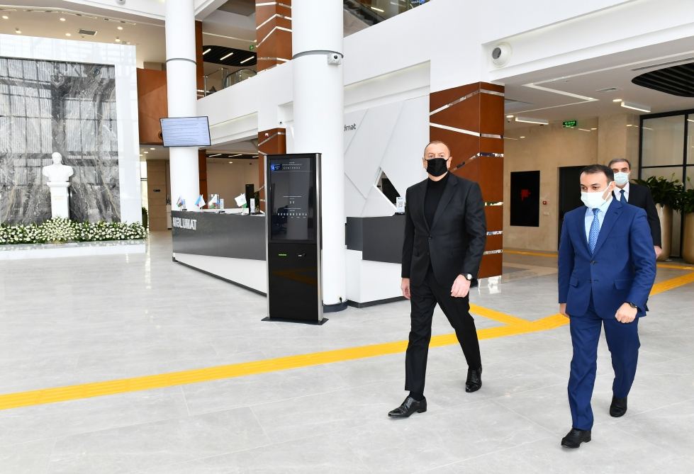 Президент Ильхам Алиев принял участие в открытии Гянджинского регионального центра Службы "ASAN" (ФОТО/ВИДЕО)