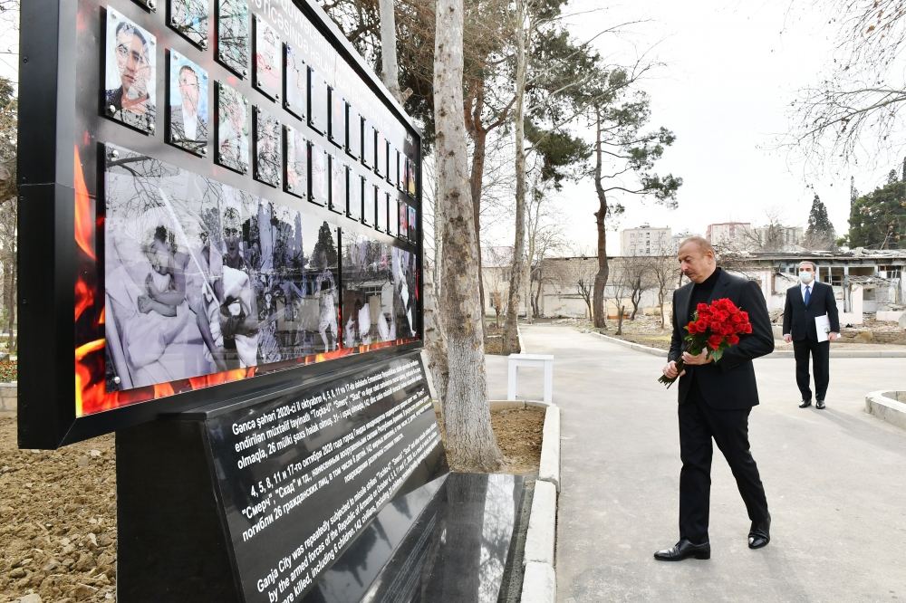 Президент Ильхам Алиев заложил фундамент Гянджинского мемориального комплекса (ФОТО/ВИДЕО)