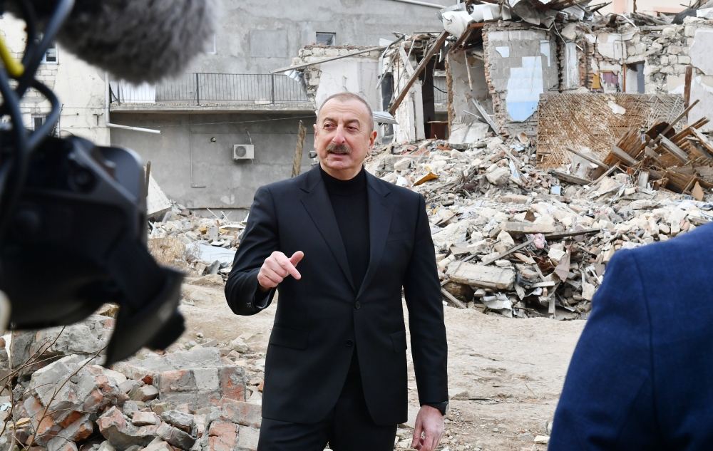 Президент Ильхам Алиев дал интервью Азербайджанскому государственному информационному агентству АЗЕРТАДЖ (ФОТО/ВИДЕО)