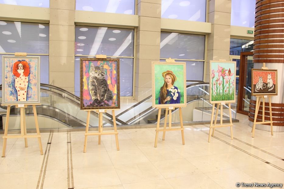 Во Дворце Гейдара Алиева открылась выставка художников, посвященная Дню молодежи (ФОТО)