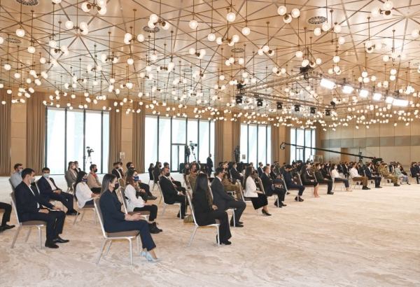 Distinguished young people awarded within framework of Azerbaijan's Youth Forum