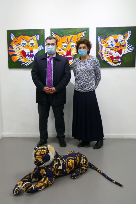 В Париже появились необычные азербайджанские тигры с закодированными символами (ФОТО)