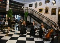 Музыка в окружении книг – концерт в Баку (ФОТО)