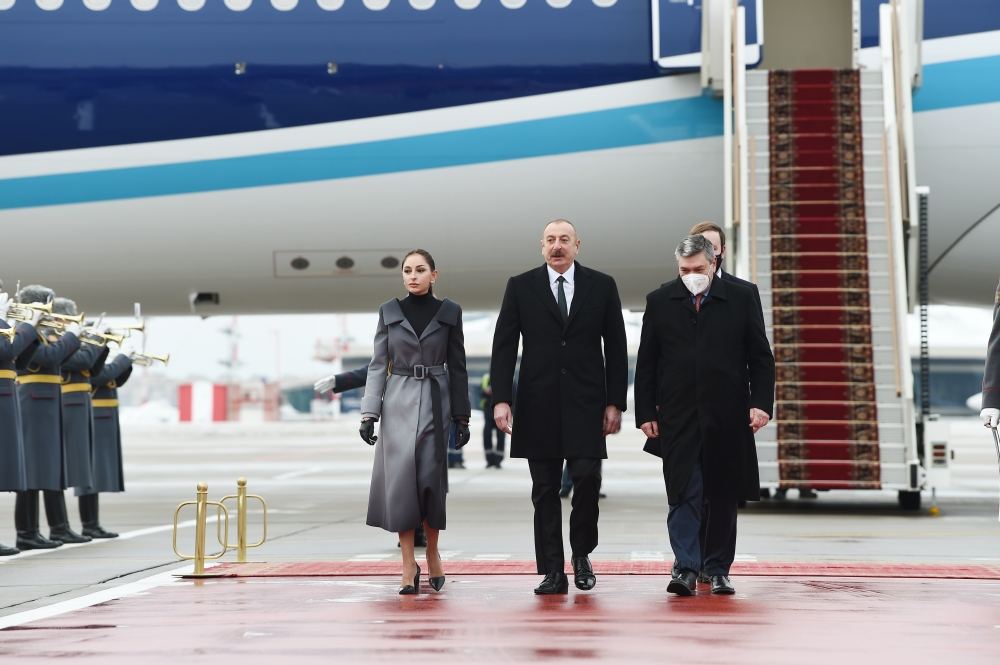 President Ilham Aliyev arrived in Russian Federation for official visit (PHOTO/VIDEO)