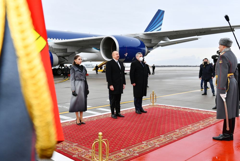 President Ilham Aliyev arrived in Russian Federation for official visit (PHOTO/VIDEO)