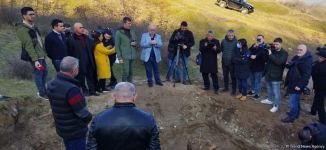 Представители зарубежных и местных СМИ находятся на месте массового захоронения в Ходжавендском районе (ФОТО)