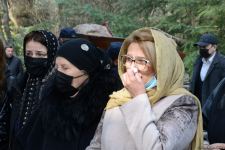 На I Аллее почетного захоронения в Баку проходит церемония прощания с народным артистом Азербайджана Алибабой Мамедовым (ФОТО)
