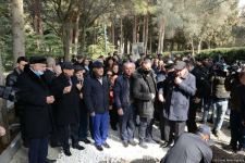 На I Аллее почетного захоронения в Баку проходит церемония прощания с народным артистом Азербайджана Алибабой Мамедовым (ФОТО)