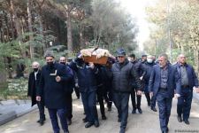 На I Аллее почетного захоронения в Баку проходит церемония прощания с народным артистом Азербайджана Алибабой Мамедовым (ФОТО)