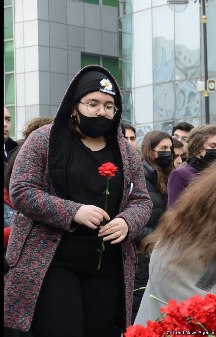 Азербайджанский народ чтит память жертв Ходжалинского геноцида (ФОТО/ВИДЕО)