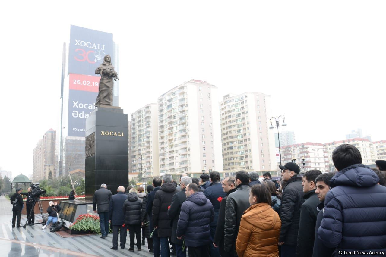 Азербайджанский народ чтит память жертв Ходжалинского геноцида (ФОТО/ВИДЕО)