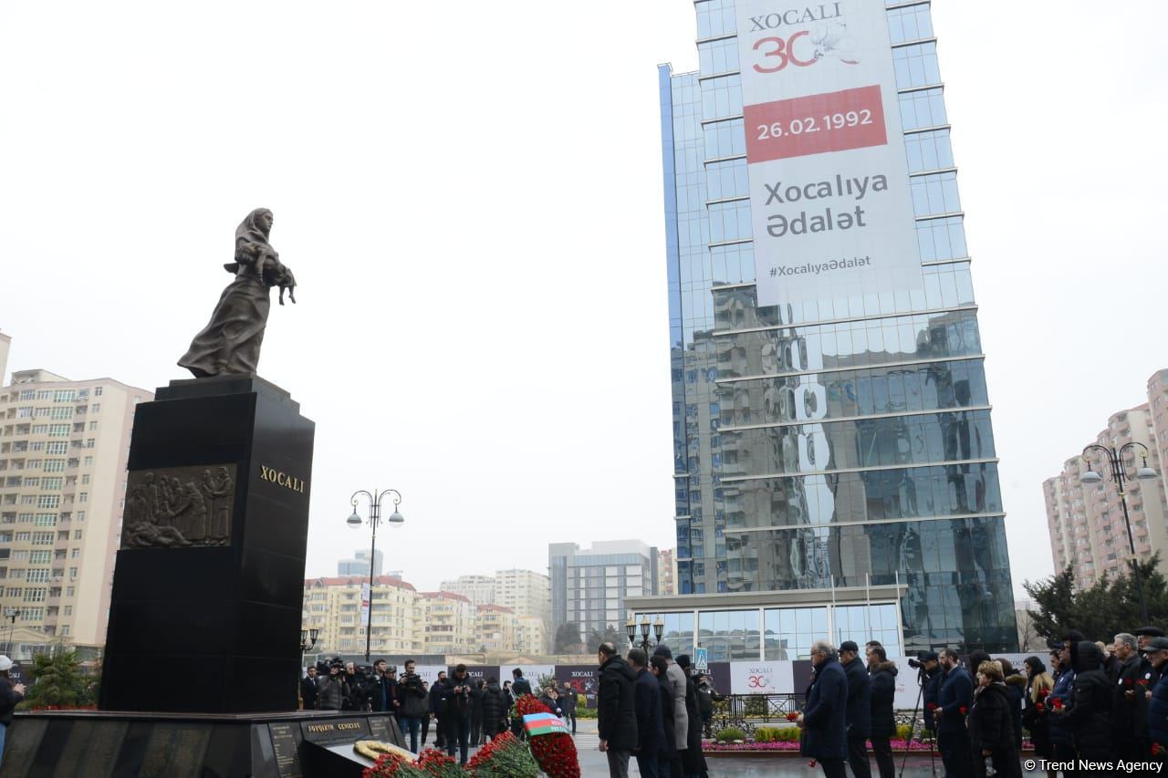 Азербайджанский народ чтит память жертв Ходжалинского геноцида (ФОТО/ВИДЕО)