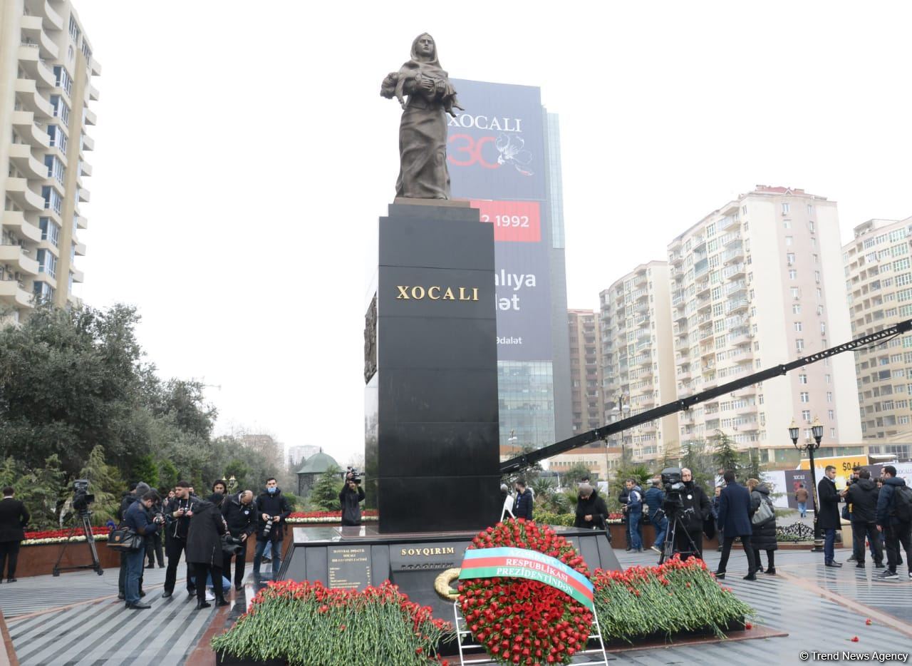Азербайджанский народ чтит память жертв Ходжалинского геноцида (ФОТО/ВИДЕО)