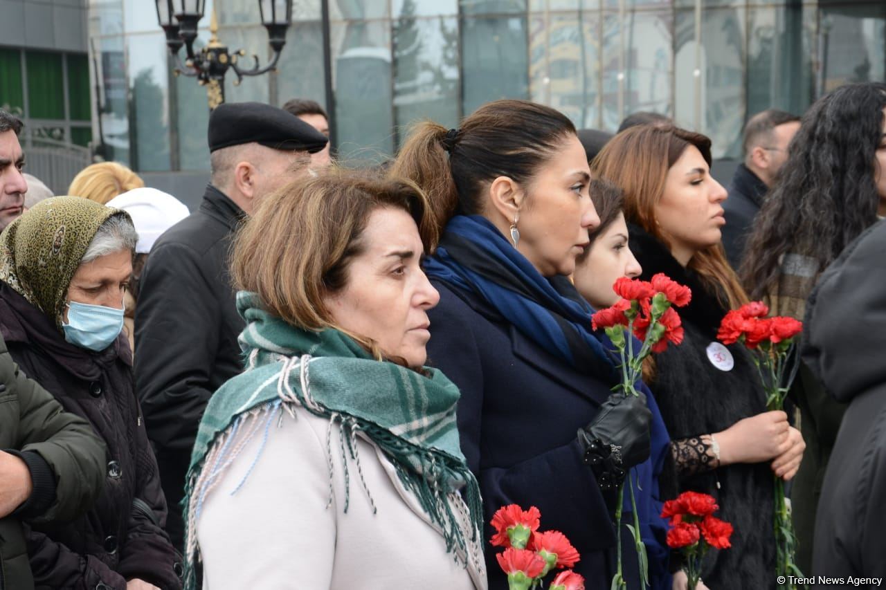 Азербайджанский народ чтит память жертв Ходжалинского геноцида (ФОТО/ВИДЕО)