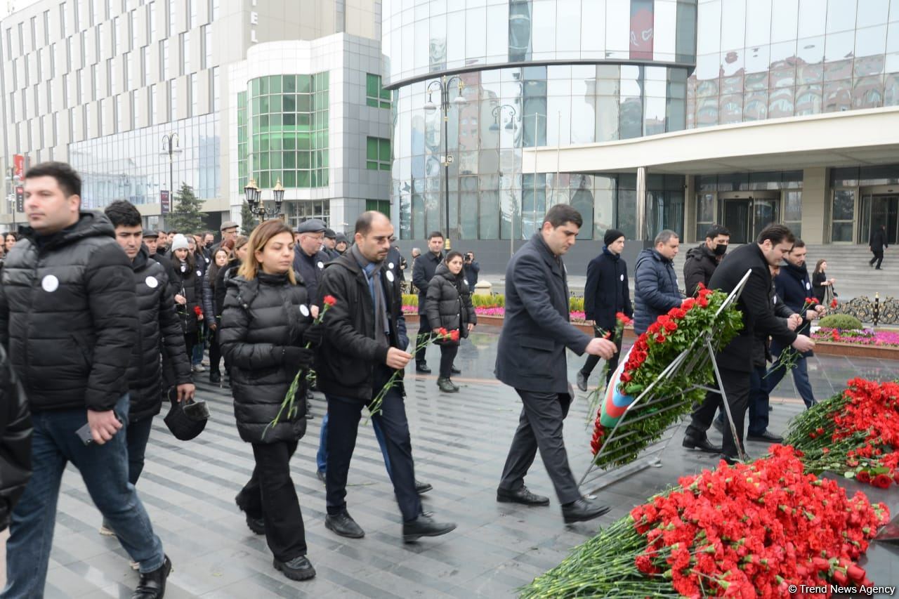 Азербайджанский народ чтит память жертв Ходжалинского геноцида (ФОТО/ВИДЕО)