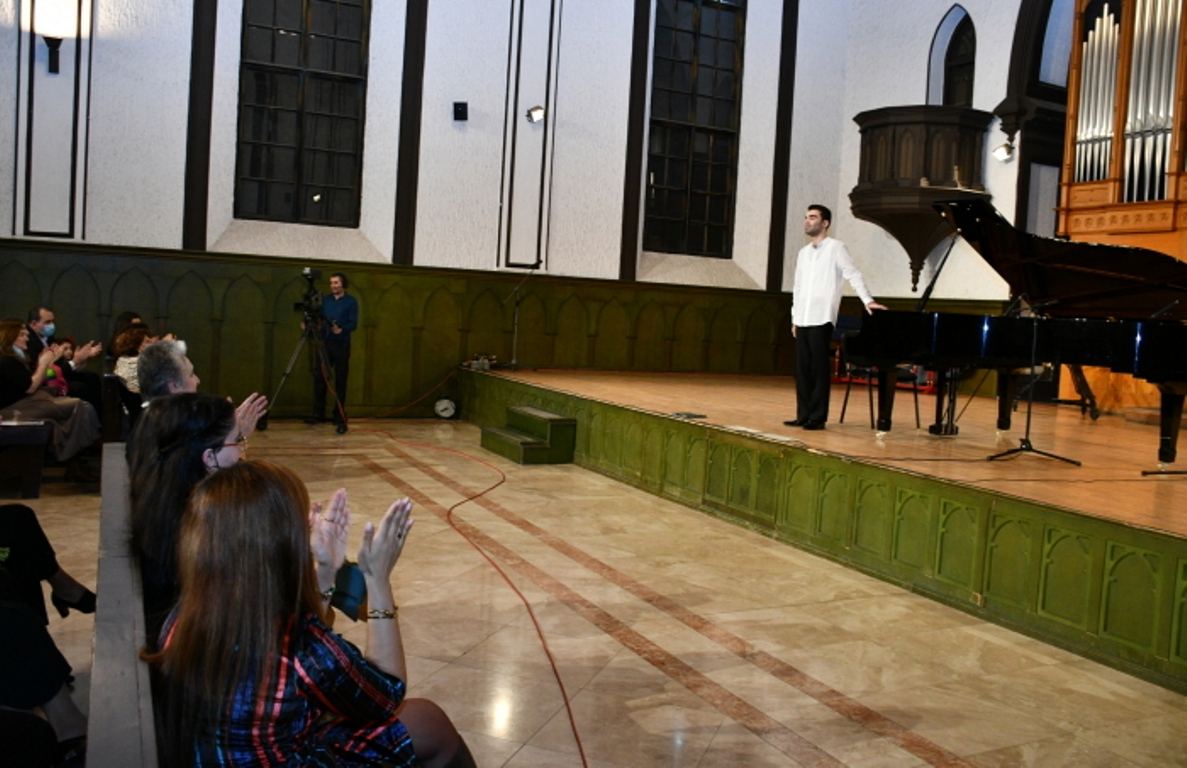 В рамках проекта "Поддержка молодежи" состоялся концерт Вургуна Векилова и Атабалы Манафзаде (ФОТО)