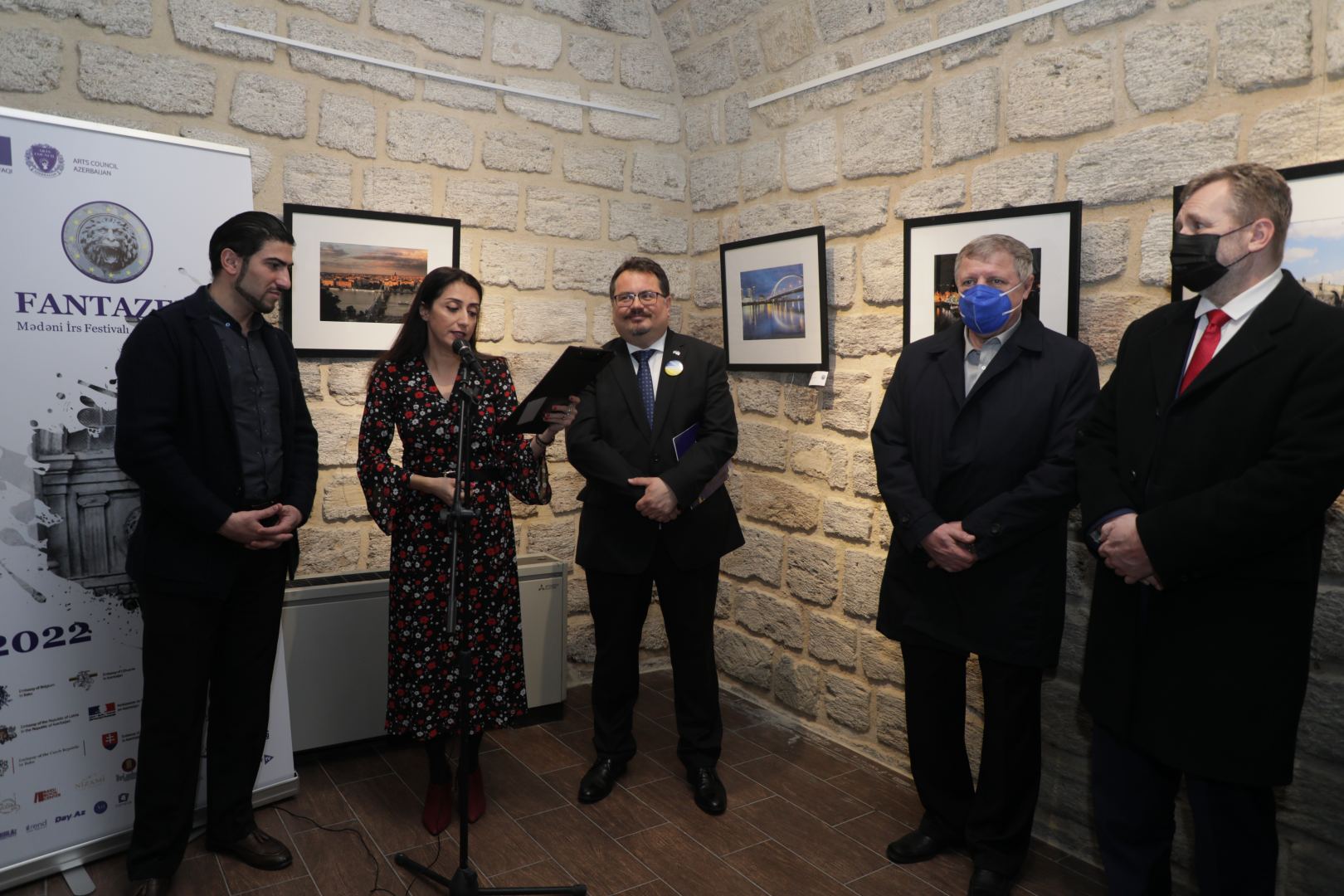 В Ичери шехер открылась экспозиция Bridges of Europe - по Худаферинскому мосту  в Европу (ФОТО)
