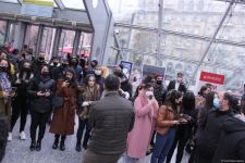 В Бакинском метро прошел красочный флешмоб, посвященный Дню национального театра (ВИДЕО,ФОТО)