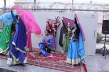 В Бакинском метро прошел красочный флешмоб, посвященный Дню национального театра (ВИДЕО,ФОТО)