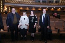 Ковровое искусство в узелках жизни Захры Алиевой (ФОТО)