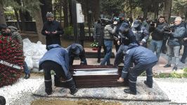 Рустам Ибрагимбеков похоронен на I Аллее почетного захоронения в Баку (ФОТО)