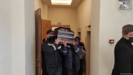 В Баку проходит церемония прощания с видным кинодраматургом Рустамом Ибрагимбековым (ФОТО/ВИДЕО)