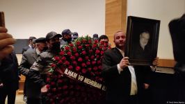 В Баку проходит церемония прощания с видным кинодраматургом Рустамом Ибрагимбековым (ФОТО/ВИДЕО)