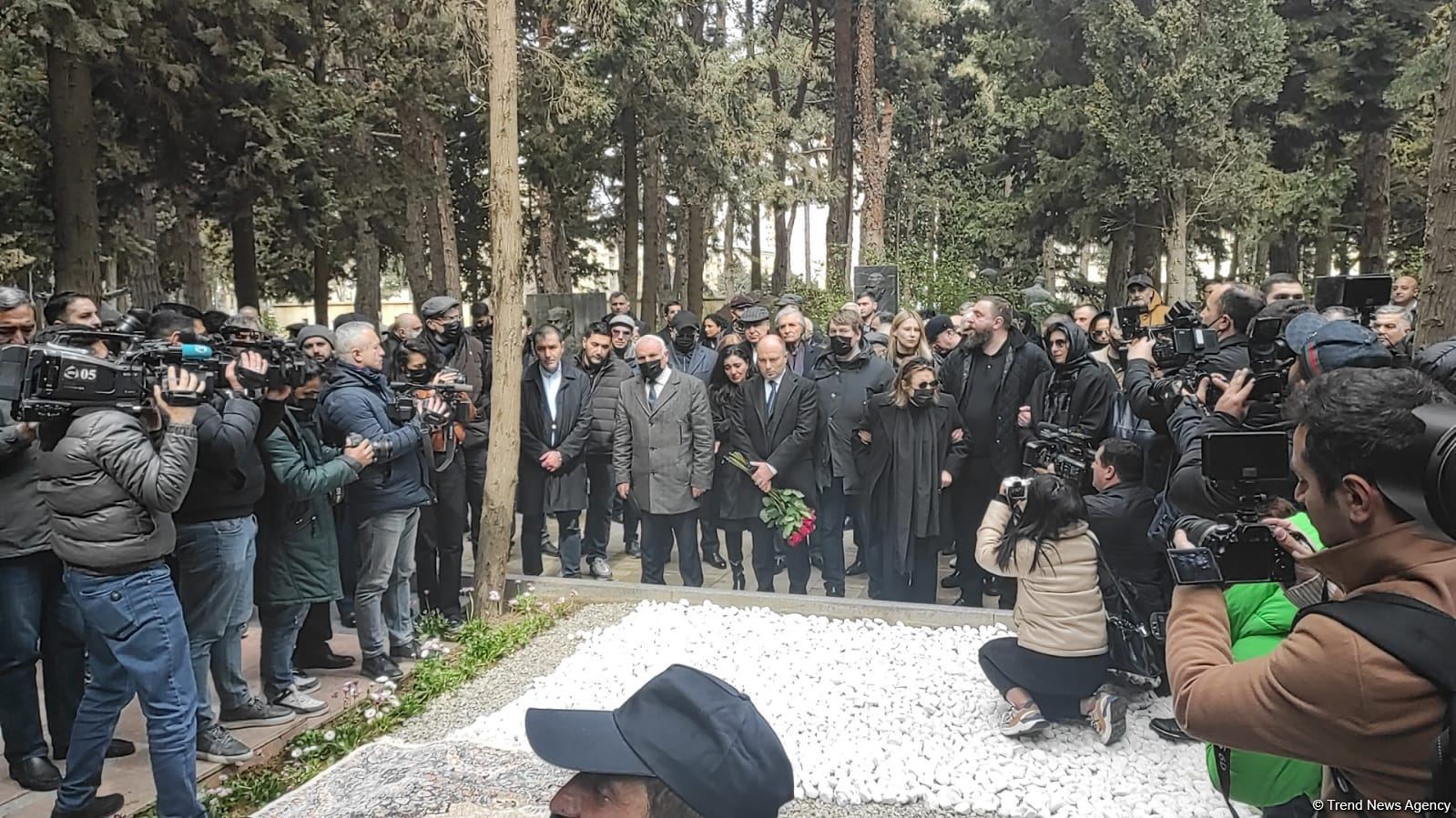 Рустам Ибрагимбеков похоронен на I Аллее почетного захоронения в Баку (ФОТО)